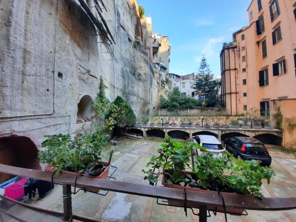 La Casa Nella Roccia Lägenhet Neapel Exteriör bild