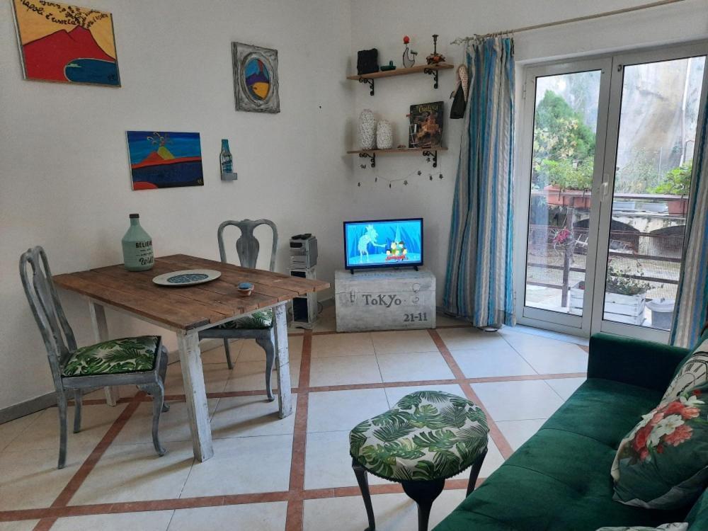 La Casa Nella Roccia Lägenhet Neapel Exteriör bild